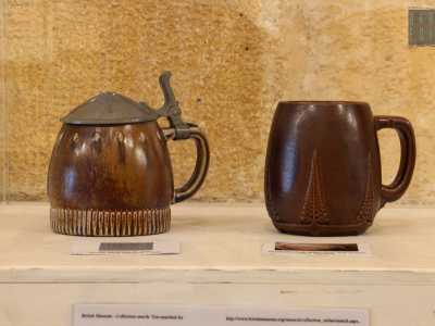 Il boccale avuto in prestito dal British Museum: � quello disegnato da Paul Wynand, artista facente parte dello jugenstil, lo stile liberty tedesco
